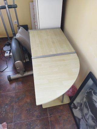 Escritorio esquinero beige y gris