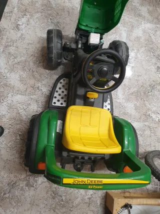 Trattore John Deere Elettrico per Bambini