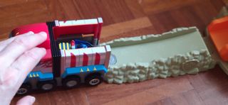 Juguete Patrulla Canina: camión y T-Rex