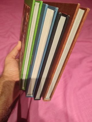 Pack Best of Marvel Essentials. 4 tomos tapa dura.