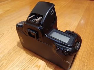 Canon EOS 1000F - Cámara analógica