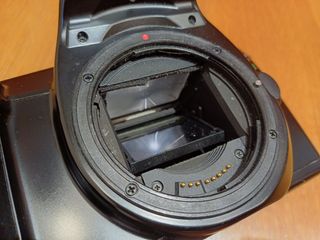 Canon EOS 1000F - Cámara analógica