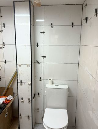 Reforma baño: alicatado y plato ducha