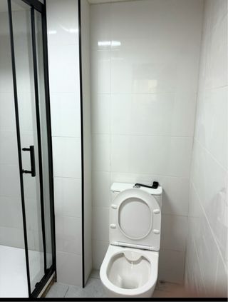 Reforma baño: alicatado y plato ducha
