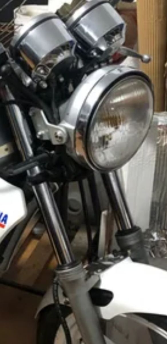 Faro Yamaha TZR Naked