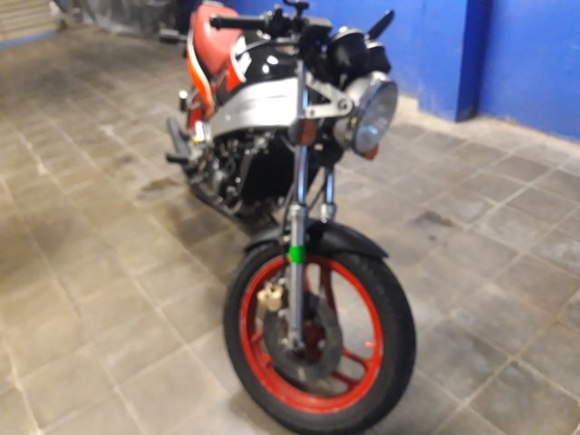 Faro Yamaha TZR Naked