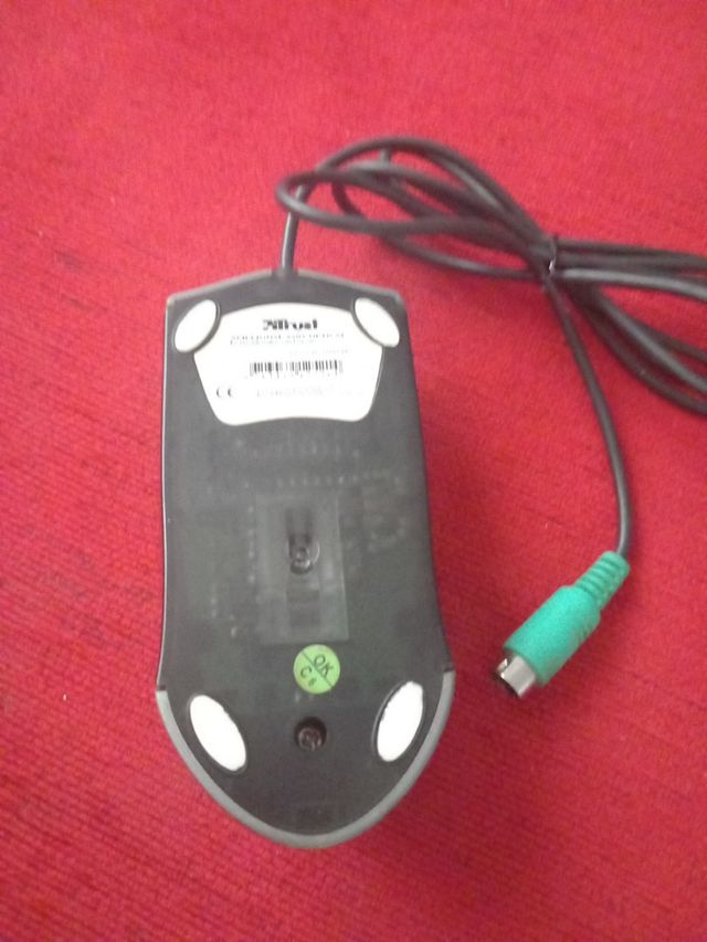 Ratón Trust óptico plateado