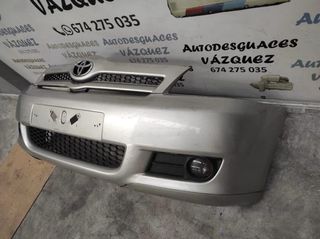 Paragolpes delantero Toyota Corolla Verso Crema 07