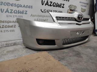 Paragolpes delantero Toyota Corolla Verso Crema 07