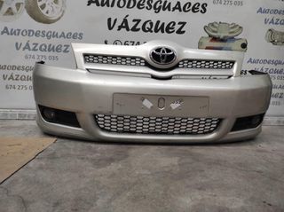 Paragolpes delantero Toyota Corolla Verso Crema 07