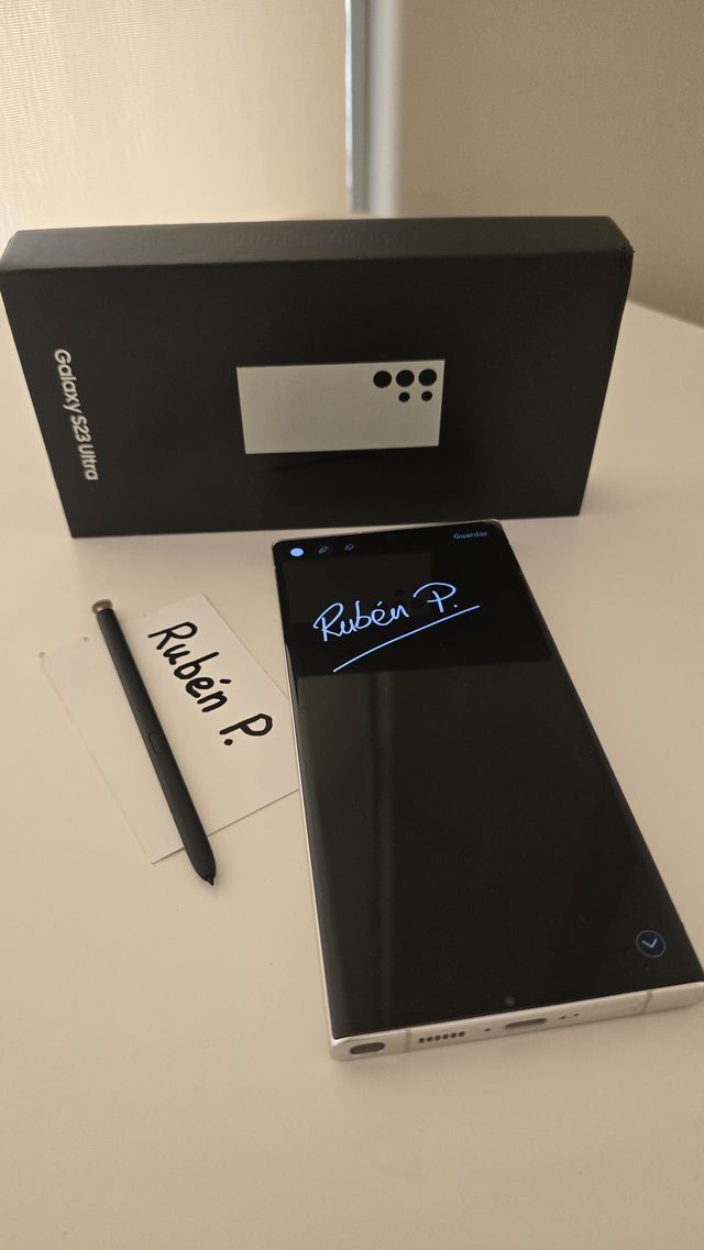 Samsung Galaxy S23 Ultra - COMO NUEVO - REGALO