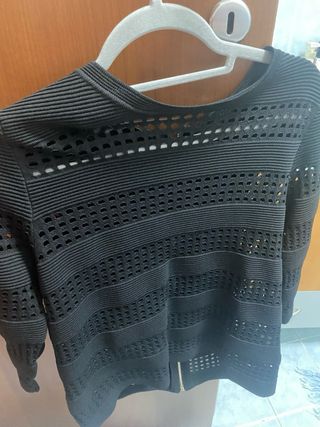 Maglia nera traforata zip