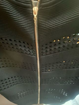 Maglia nera traforata zip