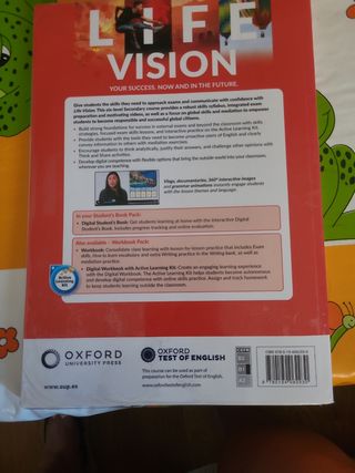 Life Vision Pre-intermediate Student's Book