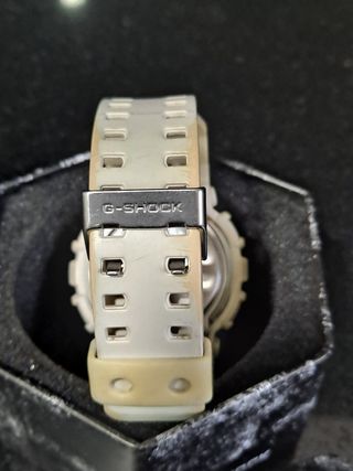 Reloj Casio G-SHOCK blanco