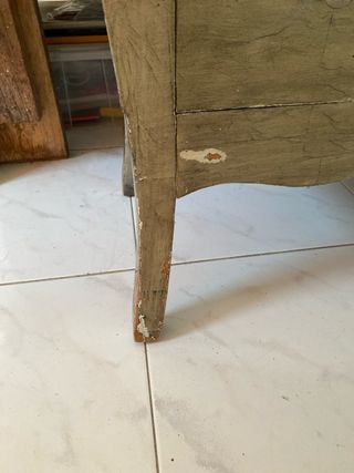 Mueble 9 cajones dorado