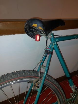 Bicicleta montaña clásica con marchas