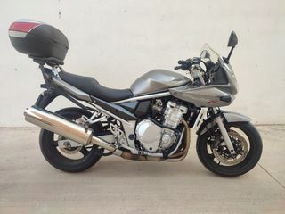 Suzuki Bandit 650 - Motocicleta