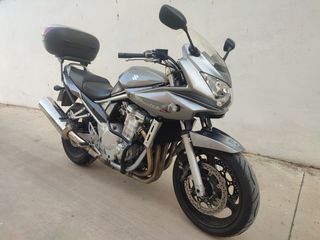 Suzuki Bandit 650 - Motocicleta