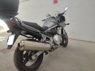 Suzuki Bandit 650 - Motocicleta