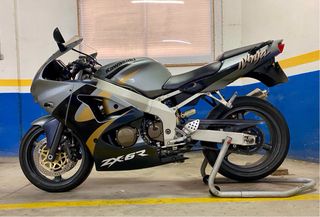 Kawasaki ZX-6R Ninja 99