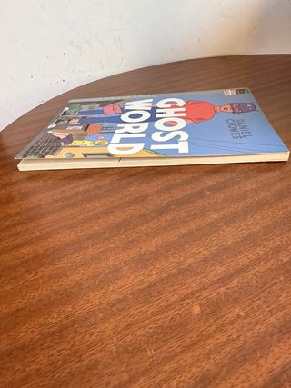 Mundo fantasmal/ Ghost World (Spanish Edition)