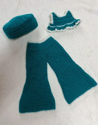 Precioso conjunto crochet para muñeca Nancy