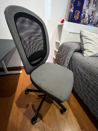 Silla escritorio gris metal