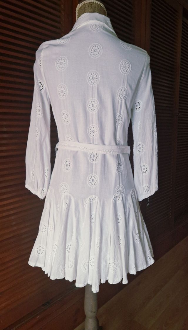 Vestido blanco bordado