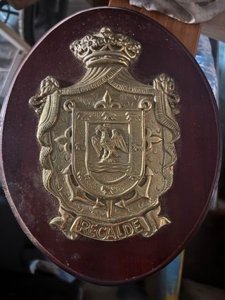 Metopa Recalde escudo