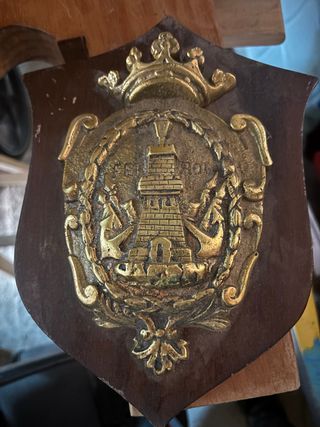 Metopa escudo metal antiguo