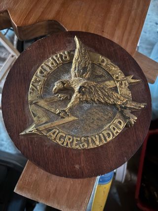Metopa águila agresividad