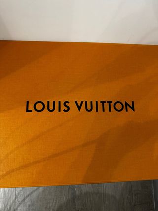 Caja Louis Vuitton original nueva
