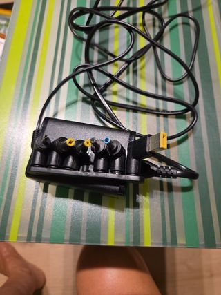 Caricatore universale Hama 15/19V Taccuino universale