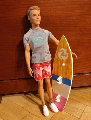 Muñeco Ken Surfista Barbie