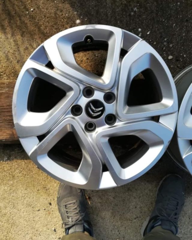 Cerchi da 17 x citroen c5aircross 
5x108   