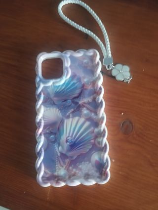 Carcasa iPhone 11 Pro más con cordón a estrenar
