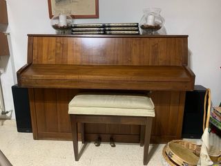 Piano Baldwin Monarch antiguo