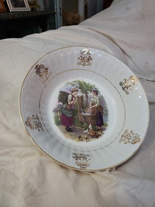 Plato porcelana antiguo