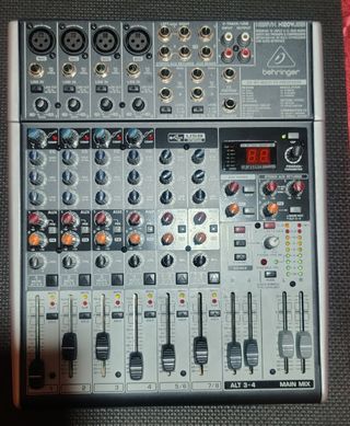 Mesa mezclas Behringer Xenyx 1204USB
