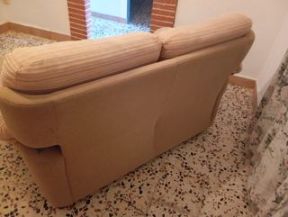Sofá 2 plazas beige