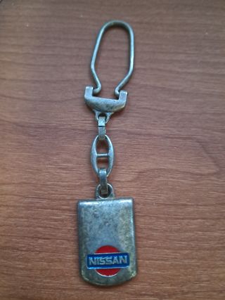 Llavero vintage Nissan & PLA