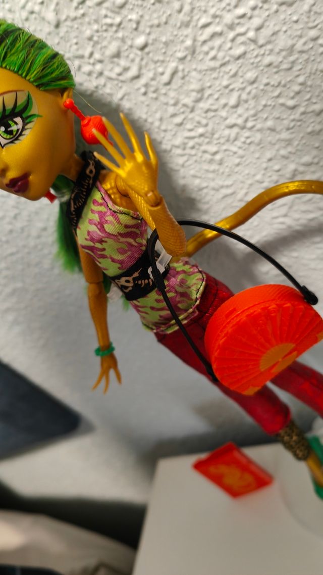 Monster High Jinafire Longa nova boneca scaremester