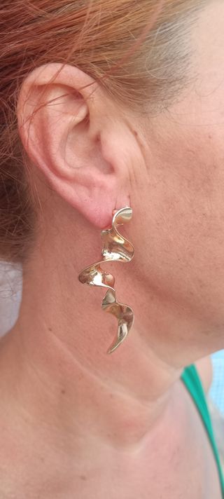 Pendientes dorados | Diseño elegante