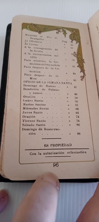 DEVOCIONARIO ANTIGUO "HORAS DIVINAS"