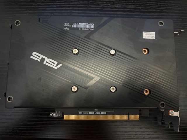 Tarjeta gráfica Asus Radeon RX 6400
