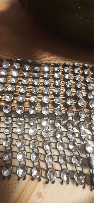 Lote de mercería: hilos , botones,pasamanerias...