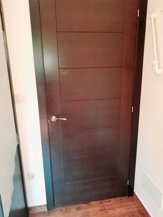 Puertas roble con marcos madera maciza color wenge
