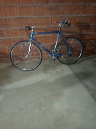 Bicicleta carretera vintage azul