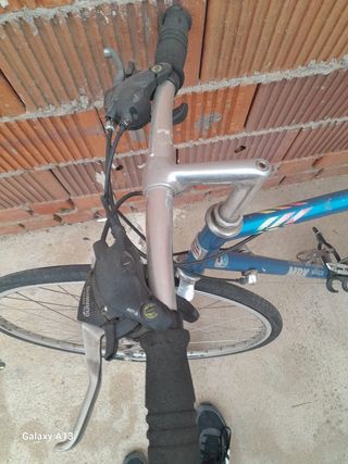 Bicicleta carretera vintage azul